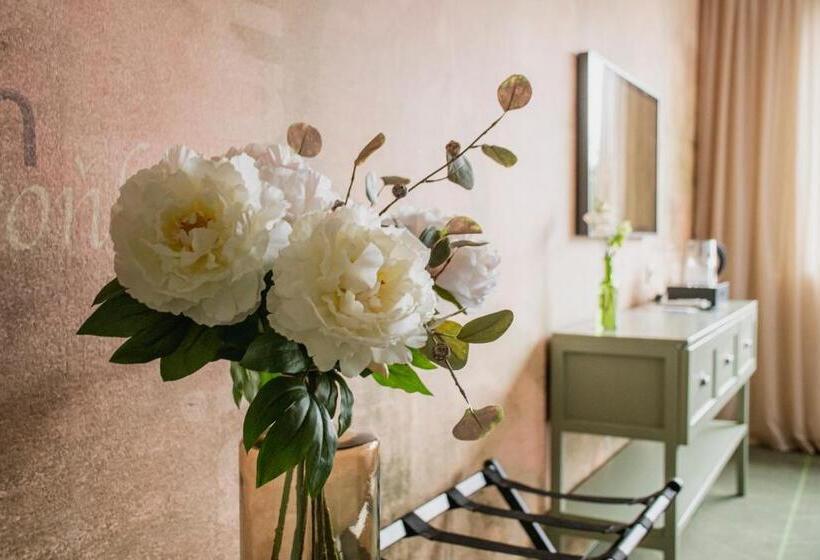 اتاق لوکس, Herbarium Boutique