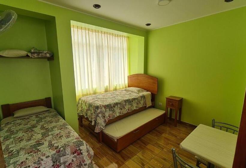 اتاق راحتی سه تخته, Hospedaje Lunita