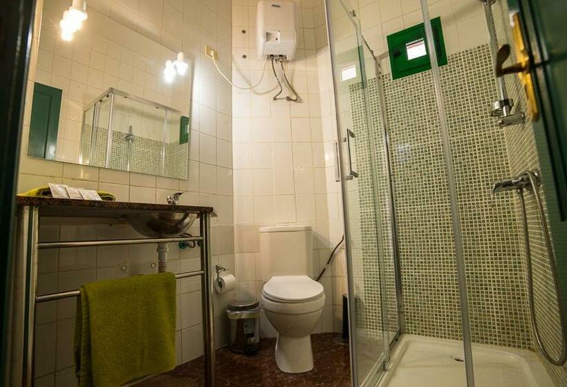 Номер Стандарт Трехместный, Hostal Tamonante
