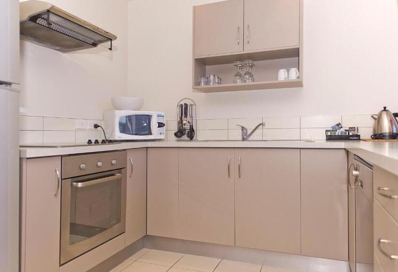 Апартаменты 2 Спальни с Балконом, Beachside Resort Motel Whitianga