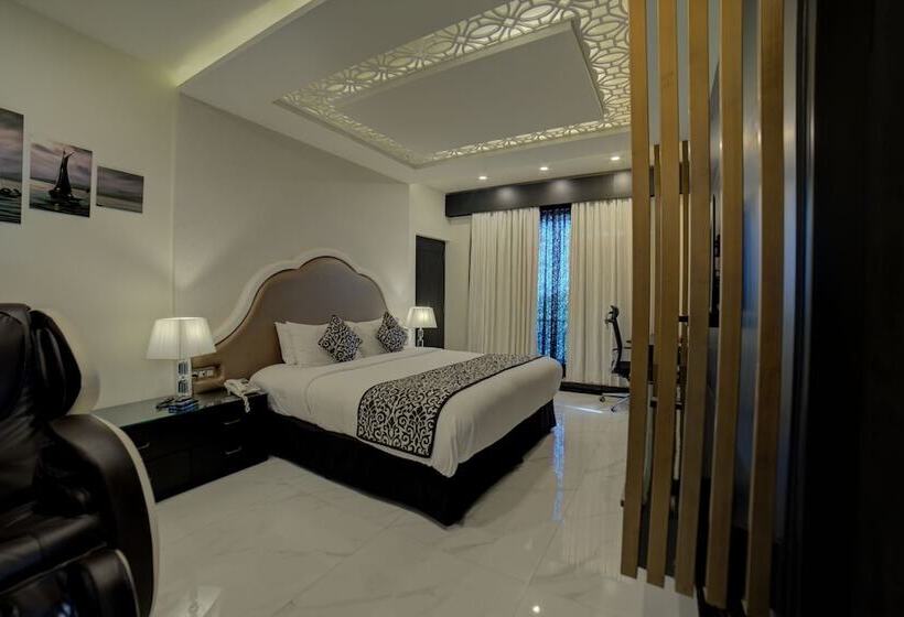 سوئیت پرزیدنت, Goldfinch Hotel Mangalore