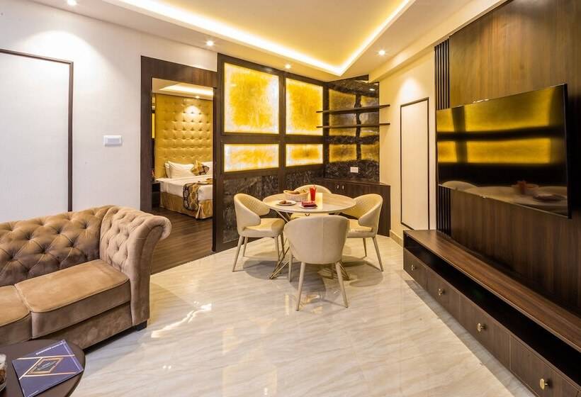 سوییت اجرایی, Goldfinch Hotel Mangalore