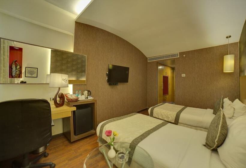 اتاق اجرایی, Goldfinch Hotel Mangalore