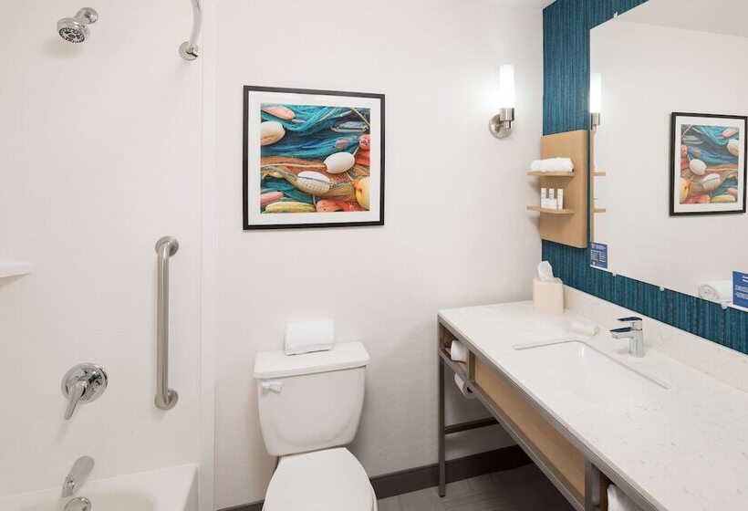 سوییت جونیور, Hilton Garden Inn Sioux City Riverfront