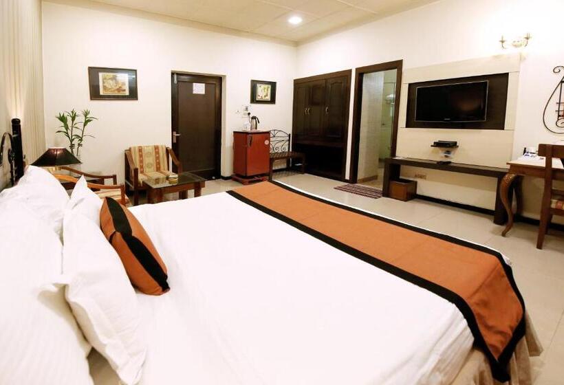 Quarto Deluxe, Yatrik
