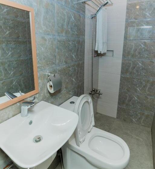 标准单人间, Soi Suites