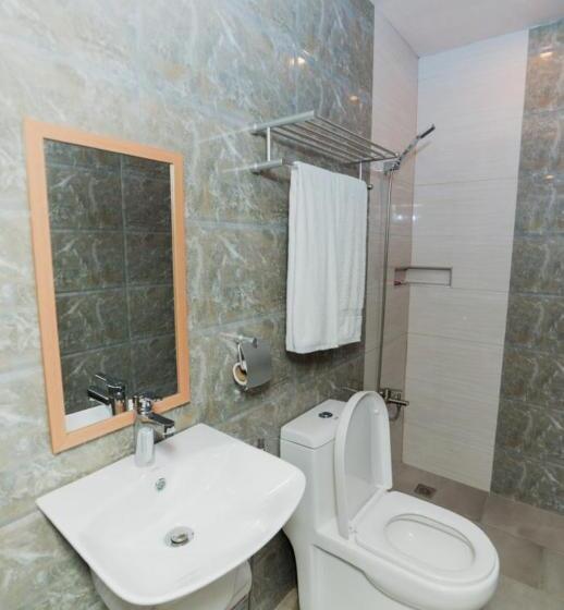 家庭间, Soi Suites
