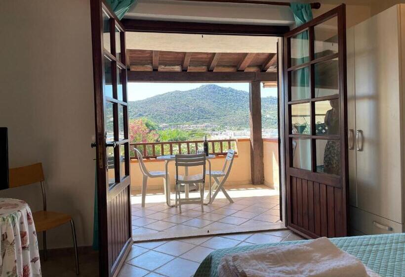 استودیوی استاندارد با چشم‌انداز دریا, Sardegna Beach Cala Reale