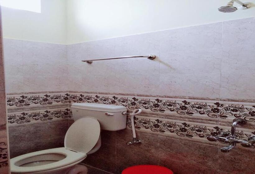 Трехместный Номер Классика, Oyo 82027 Vijay Palace