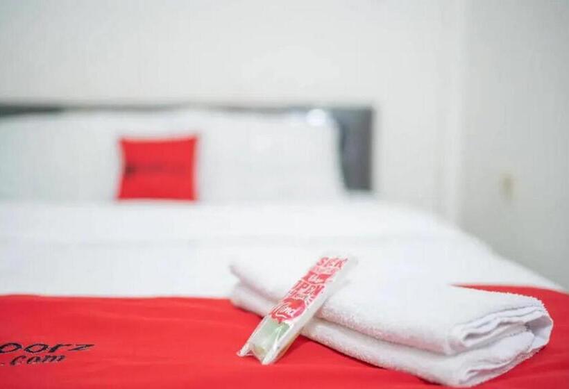 اتاق استاندارد, Reddoorz Syariah Near Syamsudin Noor Airport 4