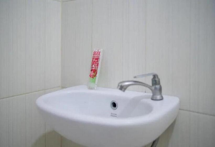 اتاق اکونومی, Reddoorz Syariah Near Syamsudin Noor Airport 4