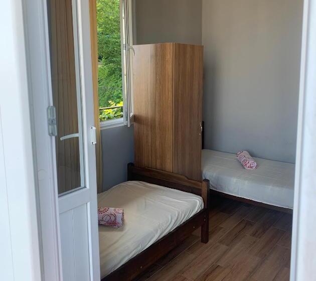 اتاق استاندارد سه تخته با بالکن, Guest House Polaris