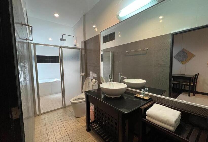 Номер Superior Кровать Кинг, Eastpana Hotel 304 Prachinburi