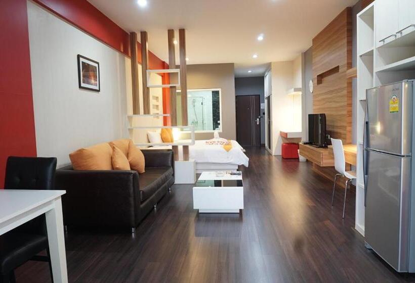 Номер Deluxe Кровать Кинг, Eastpana Hotel 304 Prachinburi