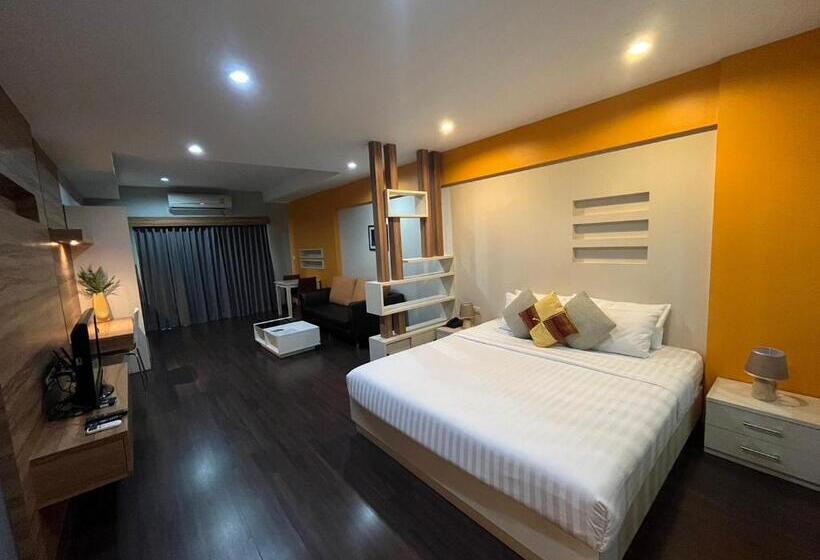 Номер Deluxe Кровать Кинг, Eastpana Hotel 304 Prachinburi