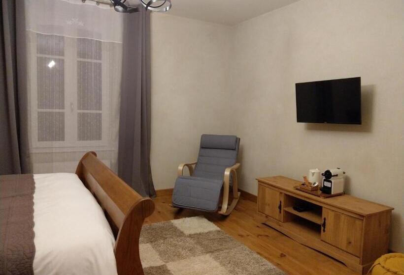 Номер Стандарт Вид на Сад, Les Chambres D'hôtes De La Frissonnette