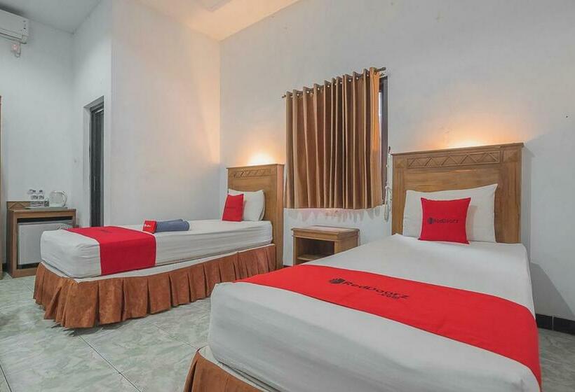 Номер Стандарт, Reddoorz Plus Near Rsud Majalengka
