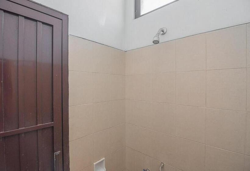 Номер Economy, Reddoorz Plus Near Rsud Majalengka