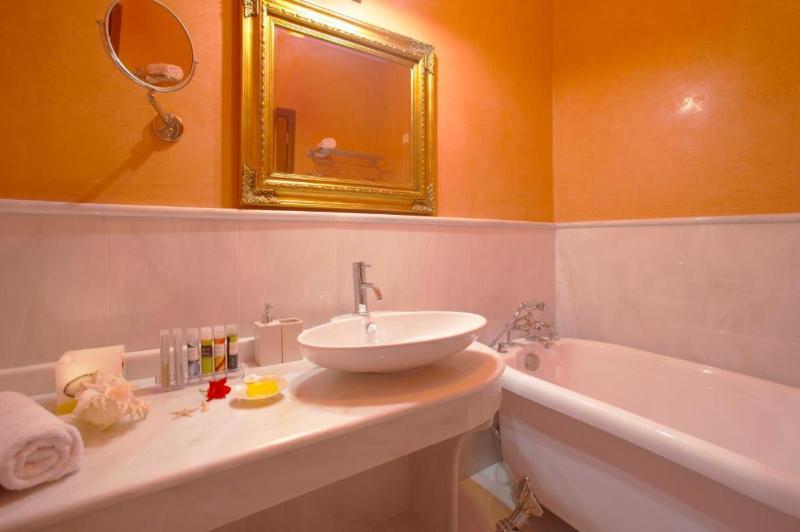 سوییت جونیور, Casa Moazzo Suites And Apartments