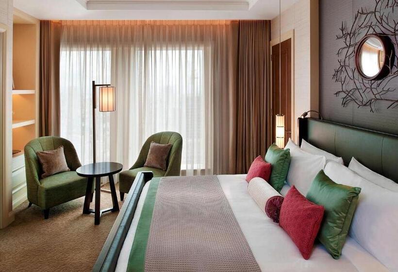 سوئیت با تخت بزرگ, St. Regis Osaka