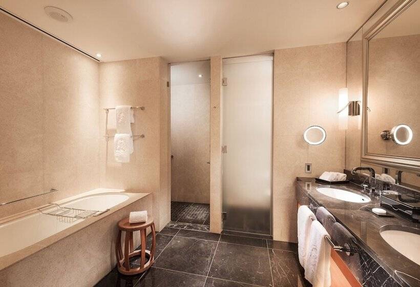 سوییت لوکس, St. Regis Osaka