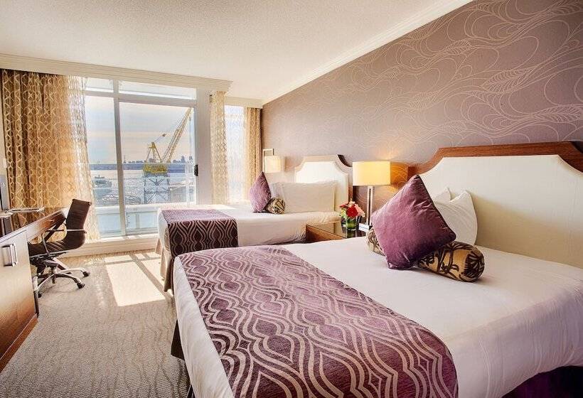 Номер Superior с Видом, Pinnacle Hotel At The Pier