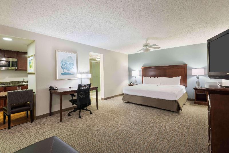 Люкс Кровать Кинг, Homewood Suites By Hilton Tampa Airport   Westshore