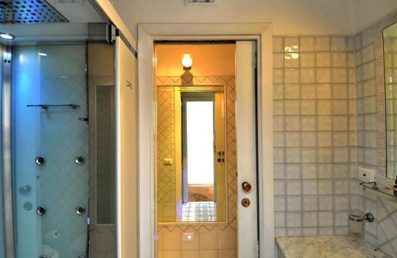 سوییت جونیور با چشم‌انداز دریا, Albergo La Conca Azzurra