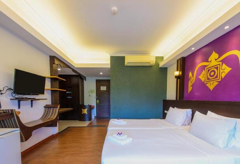Номер Deluxe Вид на Бассейн, Baan Grood Arcadia Resort & Spa