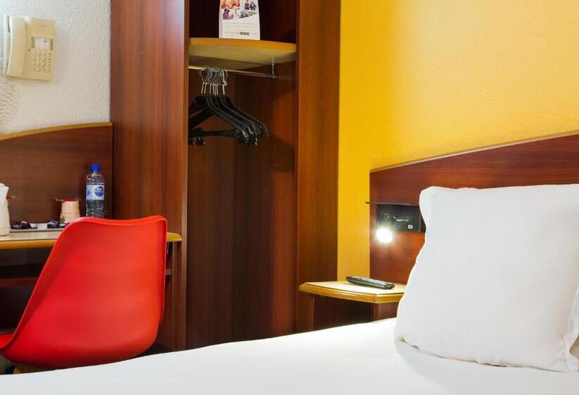 Номер Стандарт, Comfort Hotel Etampes