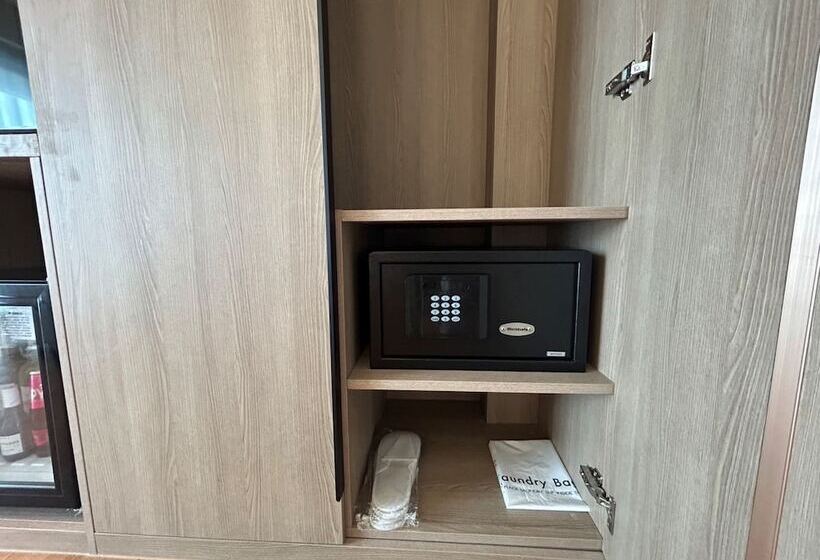 Номер Deluxe, The One Bay Breeze