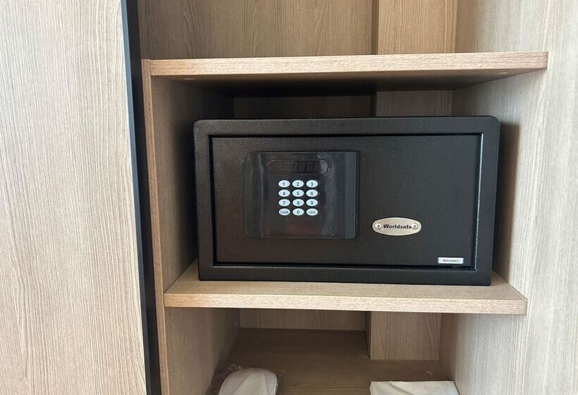 Номер Deluxe с Балконом, The One Bay Breeze
