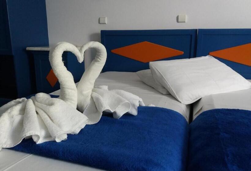 استودیوی استاندارد, Leonidas Studios & Apartments