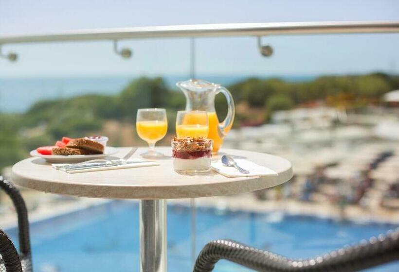 اتاق اساندارد با چشم‌انداز جانبی به دریا, Hipotels Gran Conil & Spa