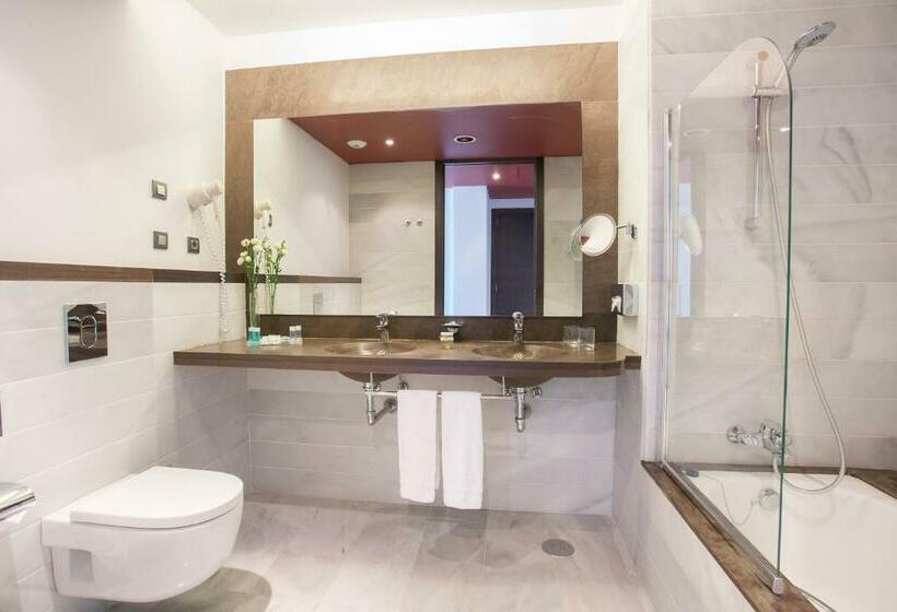 سوییت جونیور, Hipotels Gran Conil & Spa