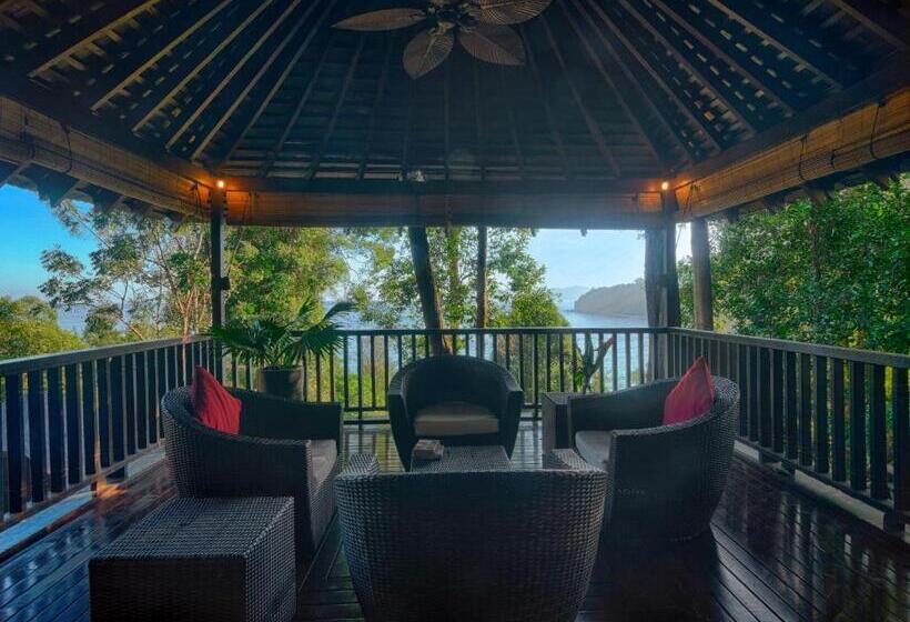 Люкс Deluxe 2 Спальни, Bunga Raya Island Resort & Spa
