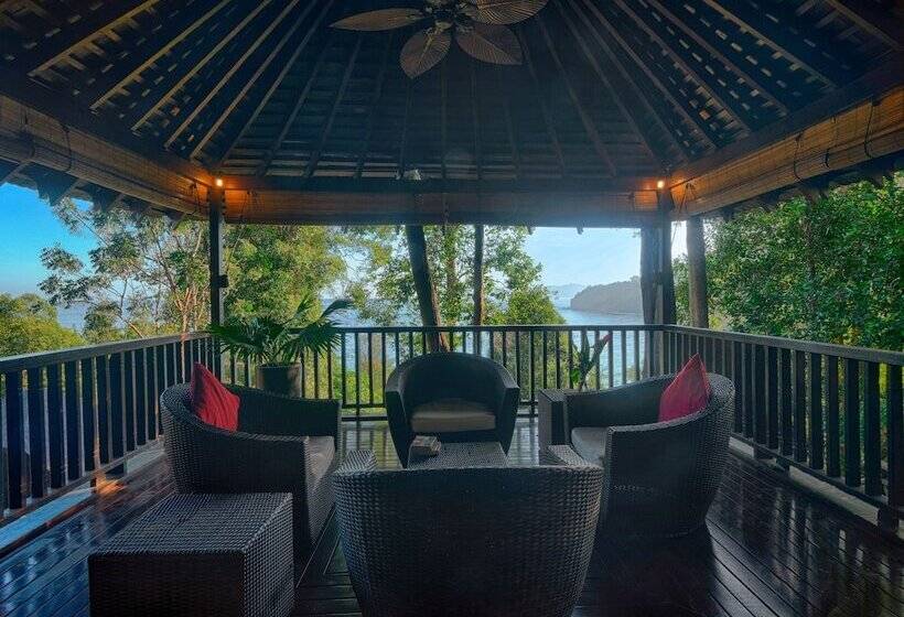 Люкс Deluxe 2 Спальни, Bunga Raya Island Resort & Spa