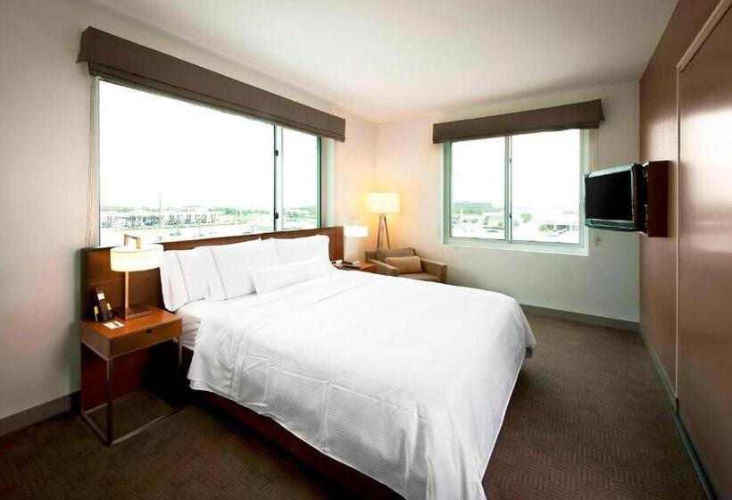 Люкс Executive Кровать Кинг, Element Dallas Fort Worth Airport North