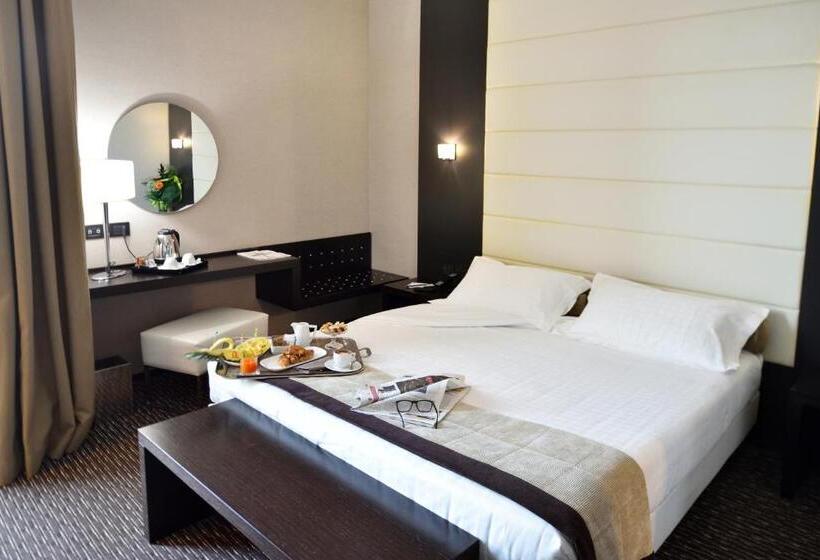 Номер Executive, H2c Hotel Milanofiori