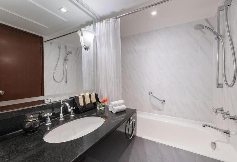 اتاق استاندارد با تخت بزرگ, Marco Polo Hongkong