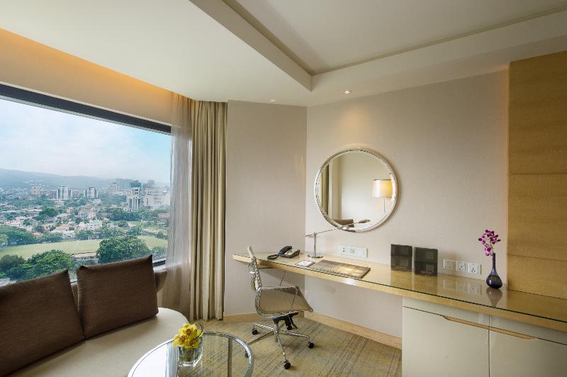 Номер Executive, Doubletree By Hilton Hotel Kuala Lumpur