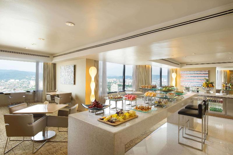 Номер Executive, Doubletree By Hilton Hotel Kuala Lumpur