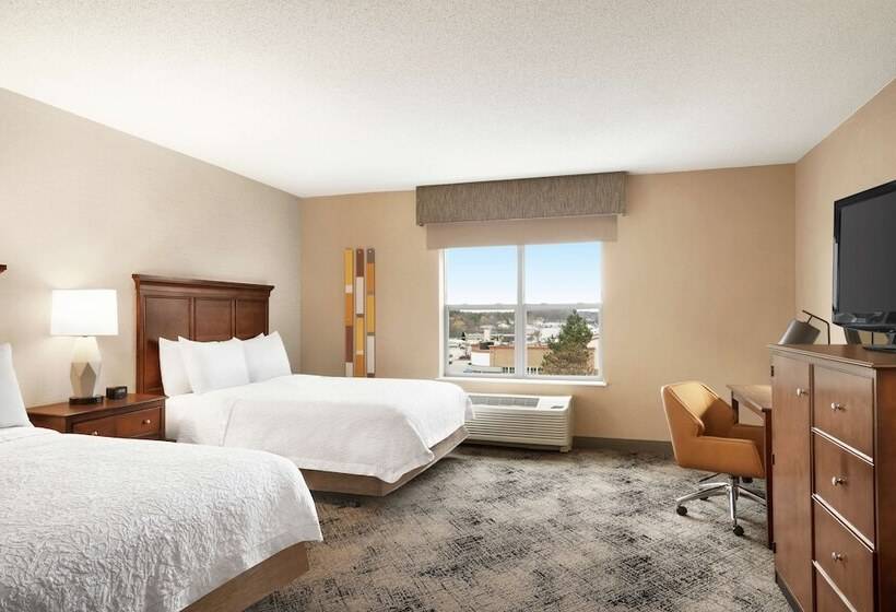 Номер Стандарт, Hampton Inn & Suites Exeter