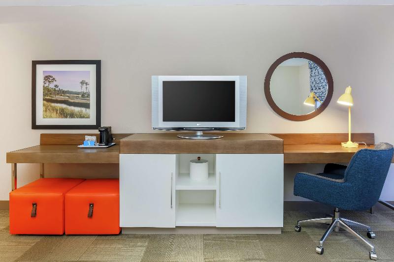 身障者適用スタンダードルーム, Hampton Inn & Suites Tallahassee I 10/thomasville Road, Fl