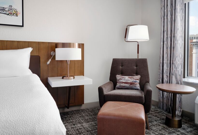 Quarto Estandar Cama King, Hilton Garden Inn Detroit Downtown
