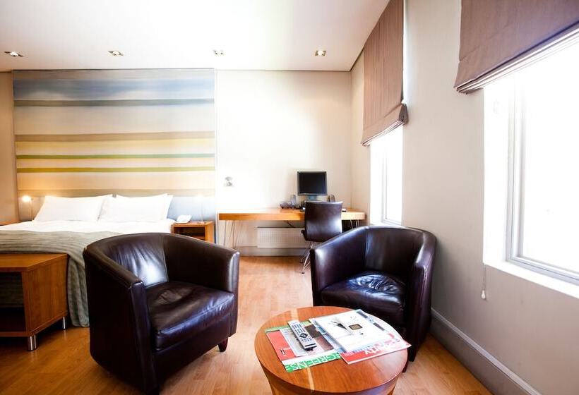Quarto Estandar, Hippo Boutique