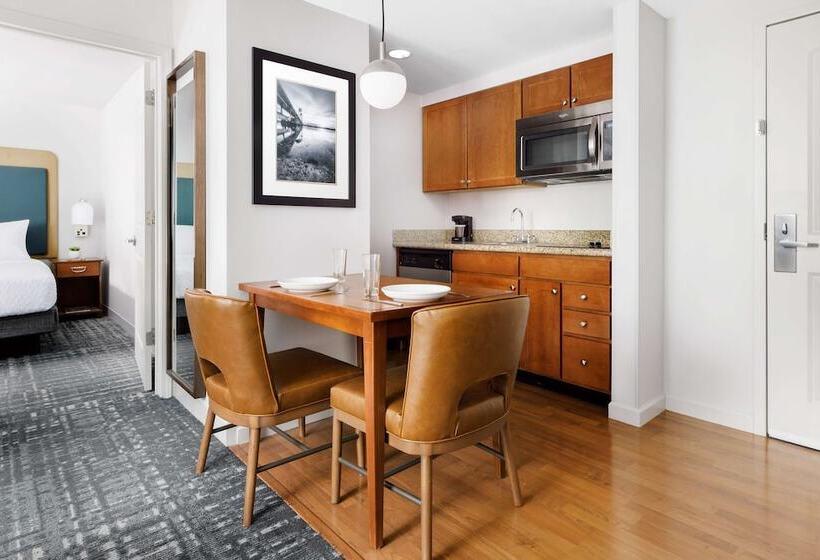 سوییت, Homewood Suites By Hilton Portsmouth
