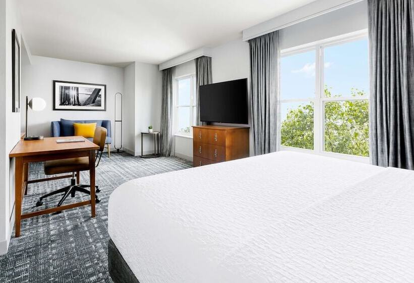سوییت, Homewood Suites By Hilton Portsmouth