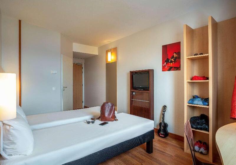 Номер Стандарт, Ibis Hotel Plzeň