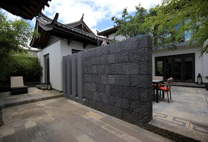 Вилла Deluxe 2 Спальни, Pullman Lijiang Resort & Spa